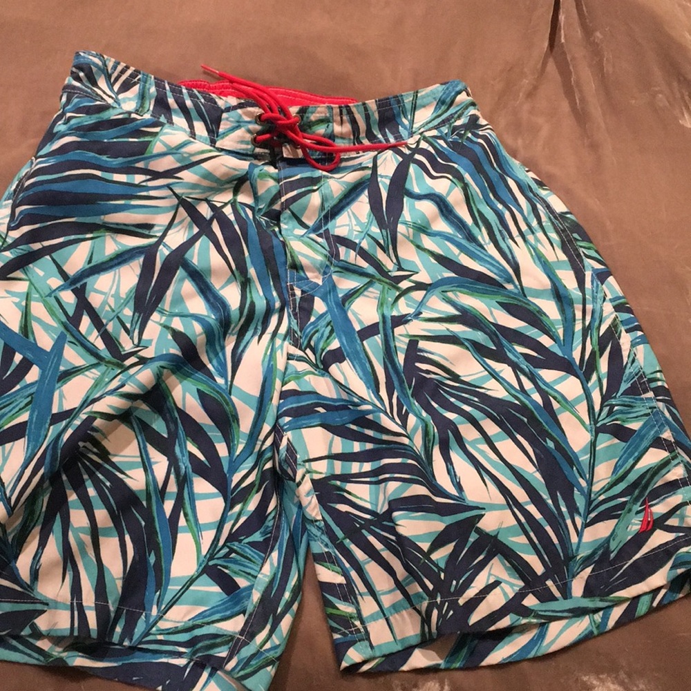 Sz L Nautica board shorts